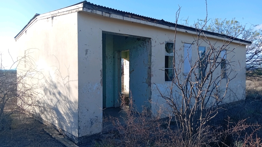 2 Bedroom Property for Sale in Aberdeen Eastern Cape